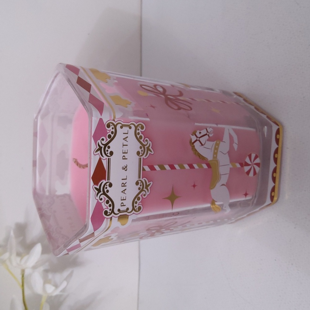 Pearl & Petal Pink Carousel 1-Wick Candle, 12 oz, NWT